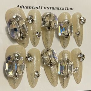 Crystal-Embellished Beige Press-On Nail Set